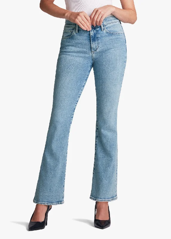 women's stone-washed denim jeanswomen's stone-washed denim jeansTHE PROVOCATEUR