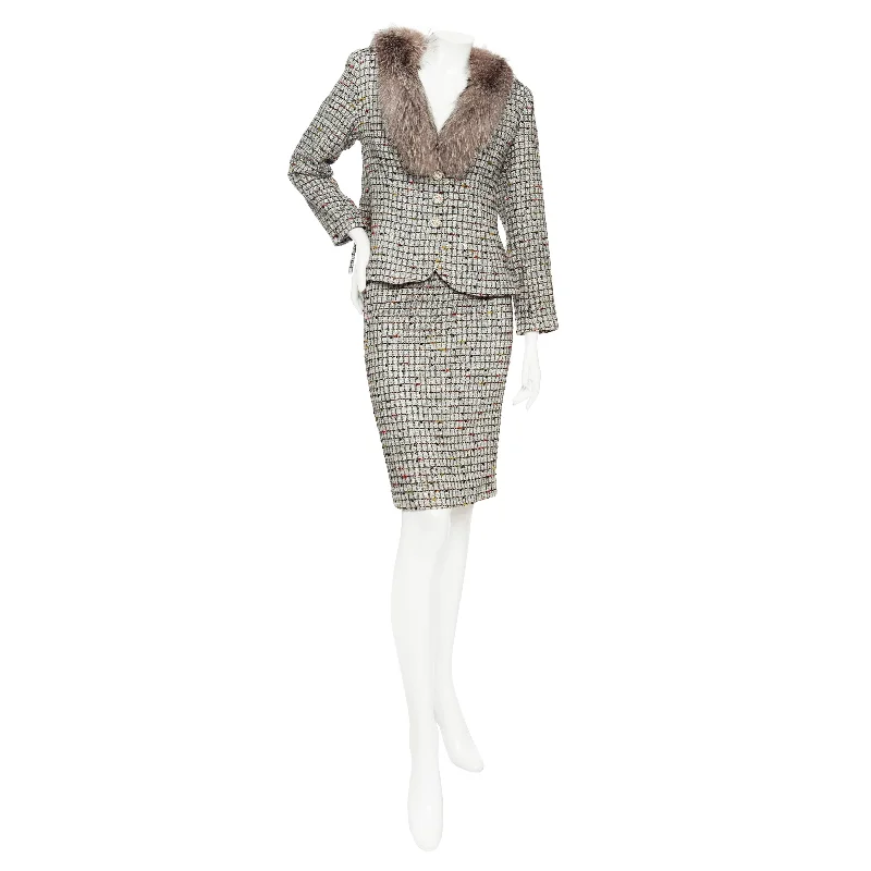 women's knitted mini skirts for casual wearVintage Silver Lurex Fur Collared Skirt Suit