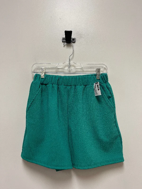 women's stretch shortsShorts By Clothes Mentor  Size: S