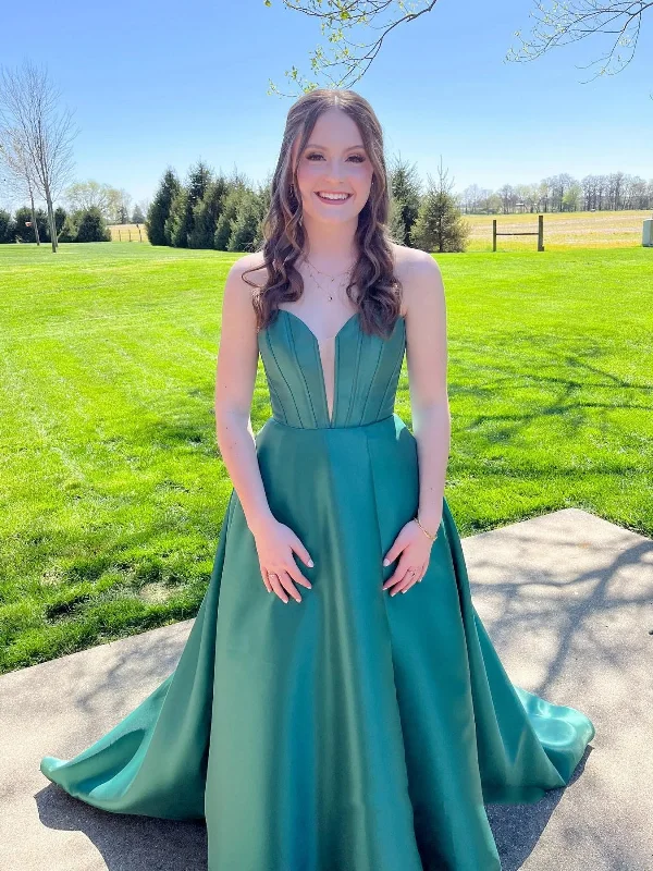 eco-friendly party dressesStrapless V Neck Green Long Prom Dresses, V Neck Green Formal Dresses, Green Evening Dresses with Train SP2982