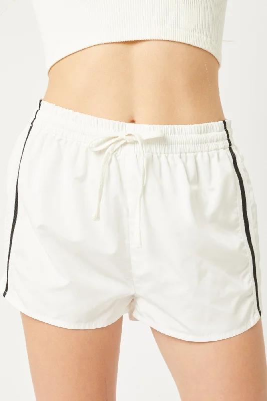 women's low-rise shortsFASHNZFAB A Pair Of Windbreaker Shorts