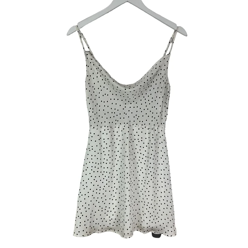 women's curve-hugging dresseswomen's curve-hugging dressesDress Casual Short By Lulus In Polkadot Pattern, Size: S