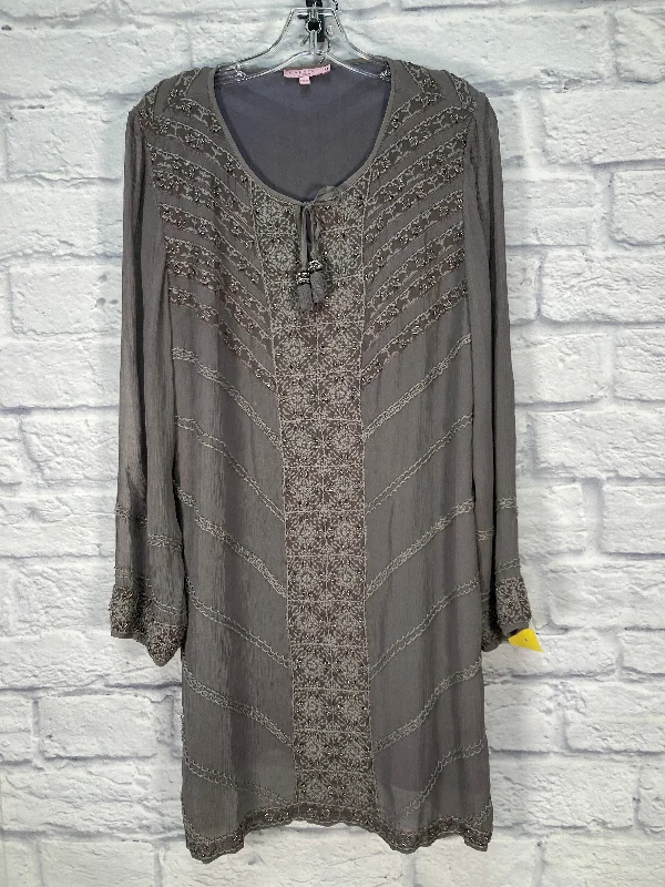 women's bell-sleeved dresseswomen's bell-sleeved dressesDress Designer By Calypso St Barth In Grey, Size: M, silk outer