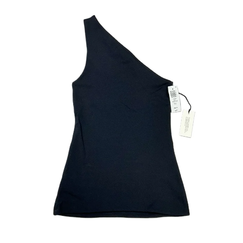 women's tops for those who want to create stylish and put-together outfits without spending a fortuneTop Sleeveless By Aritzia In Black, Size: Xs