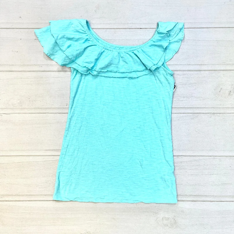 women's tops for those who love to shop for unique findsTop Sleeveless Designer By Lilly Pulitzer  Size: Xs