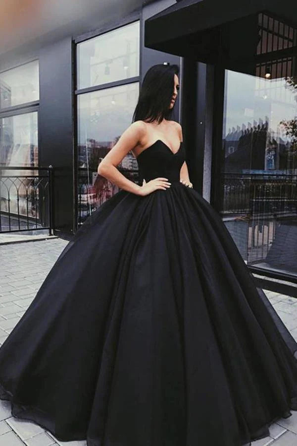 vintage prom dressesBlack Sweetheart Ball Gown Beaded Princess Cheap Strapless Prom Quinceanera Dresses